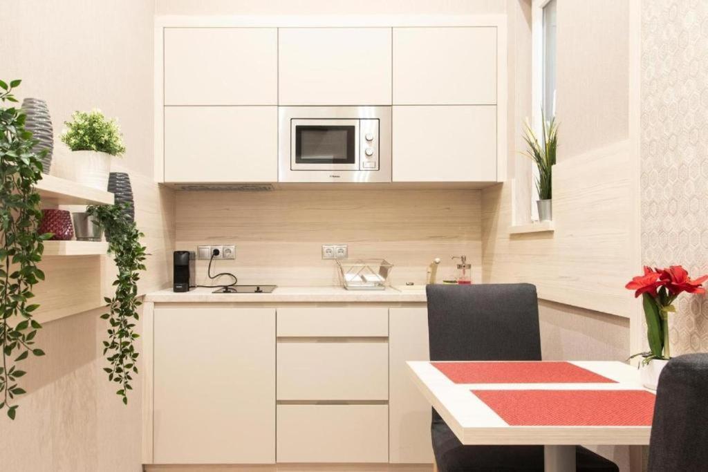 Revay 20 Suites By Corall Budapest Eksteriør billede